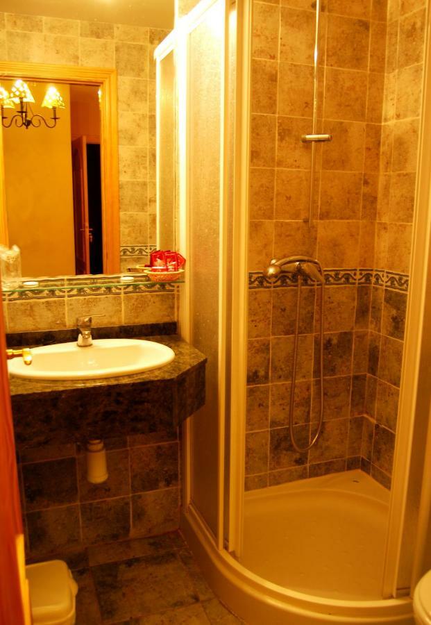 La Noguera Hotel Palomera Ngoại thất bức ảnh